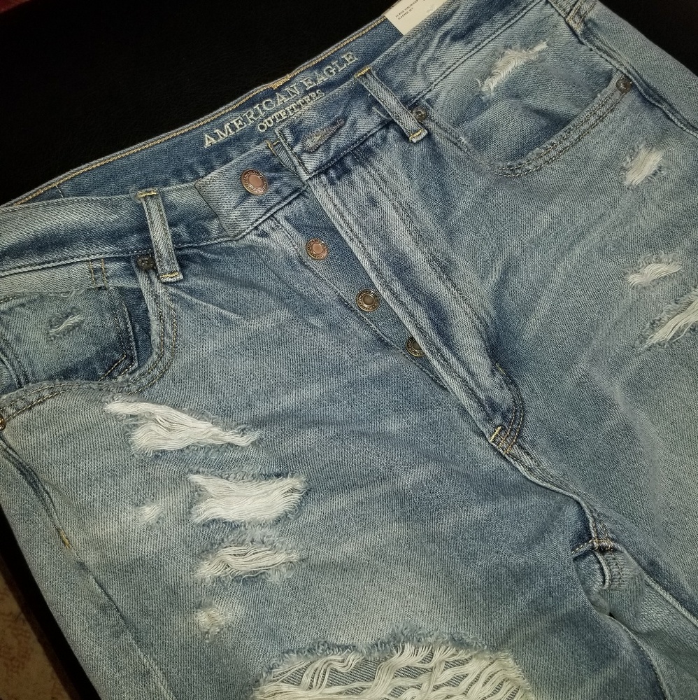 Hi-rise girlfriend jeans American eagle button fly